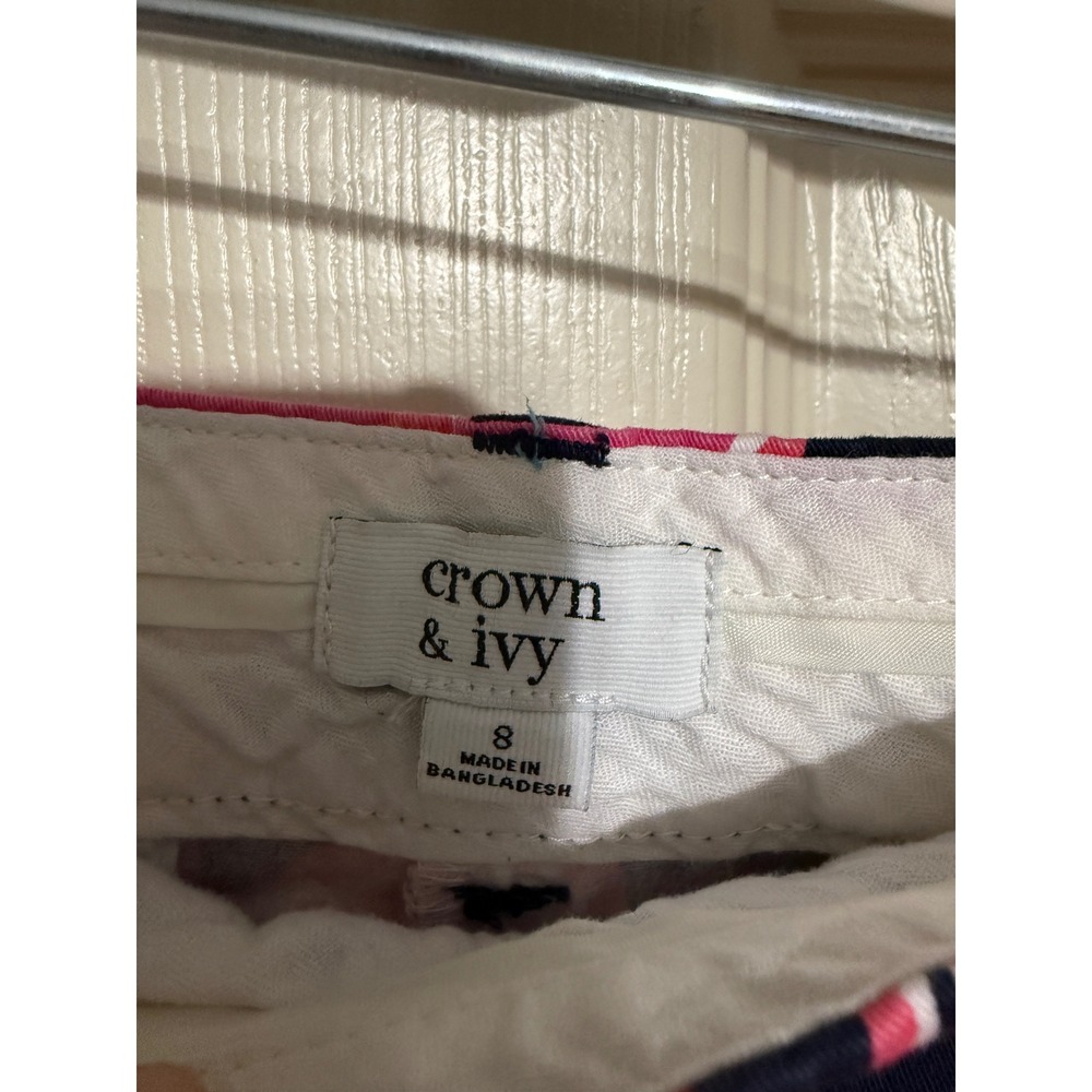 Crown & Ivy Pink Flamingo Print Chino Shorts Womens Size 8 Navy Blue Tropical - Picture 2 of 4